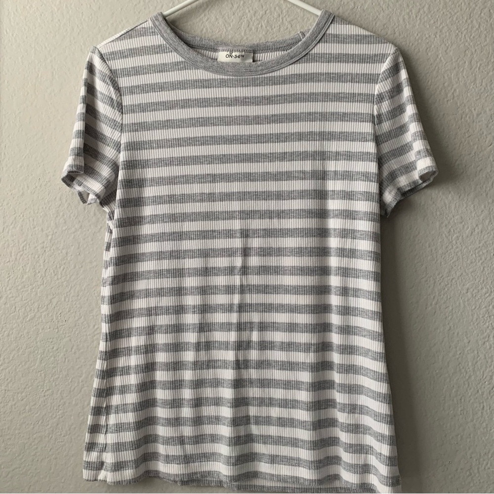 On 34th Women’s Ribbed Stripped T-Shirt Size XL